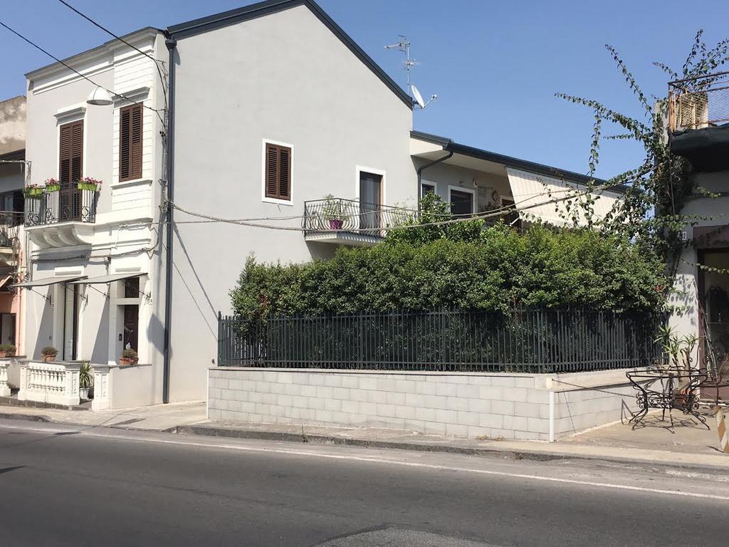 Moni Rooms Giarre Exterior photo